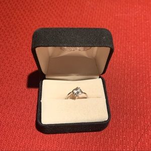 18K white gold ring